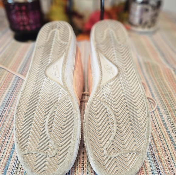 Nike Women's Light Pink Sneakers - Picture 5 of 6